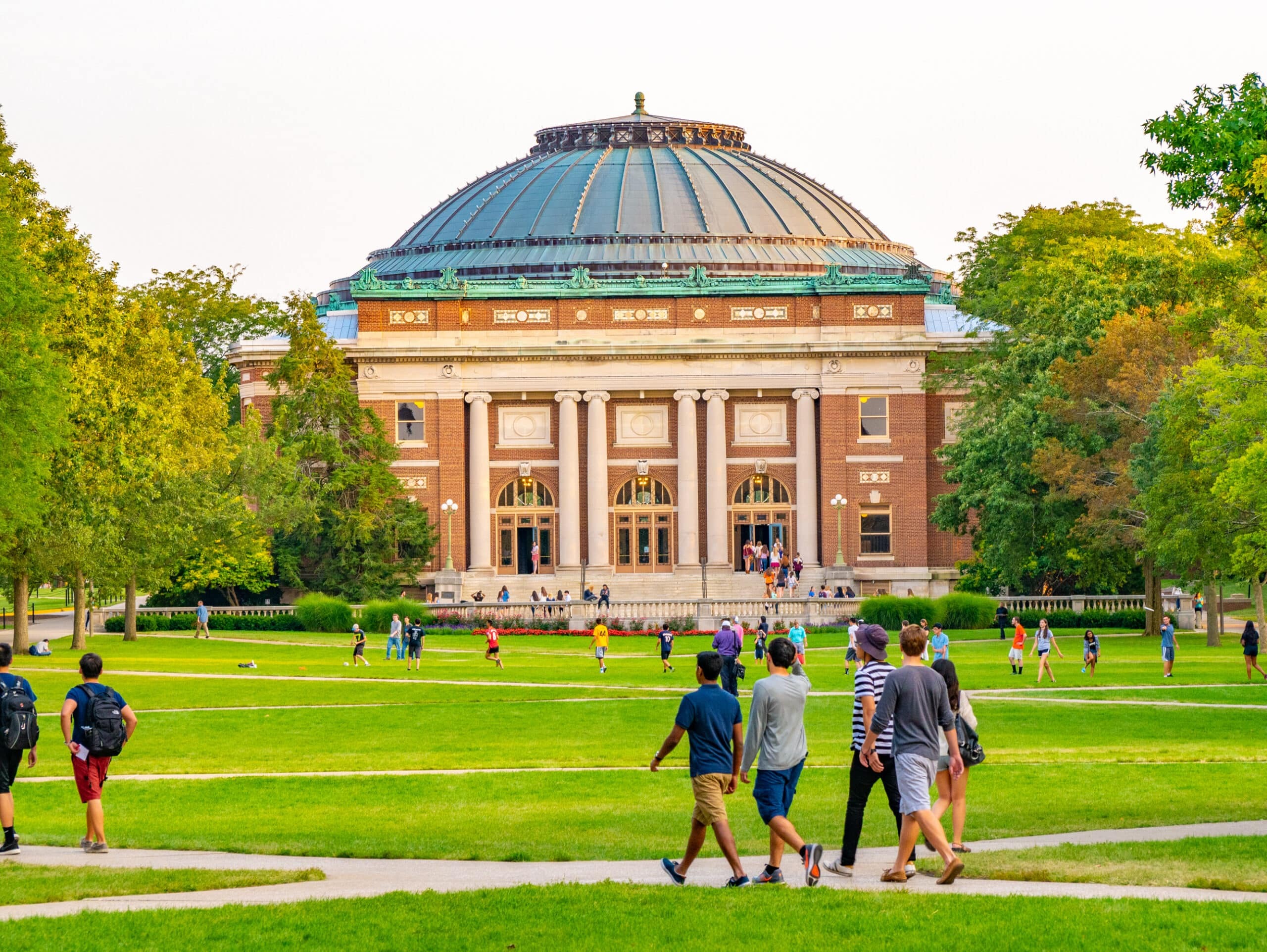 Students walking on a college campus